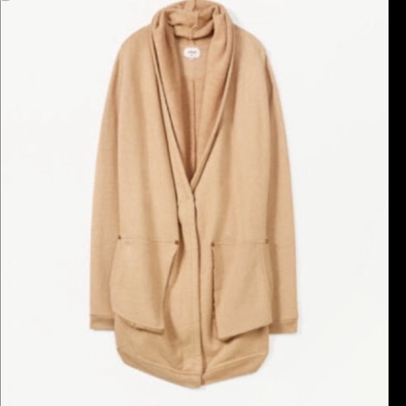 Aritzia Sweaters - Aritizia Wilfred Rousseau sweatshirt cocoon tanned